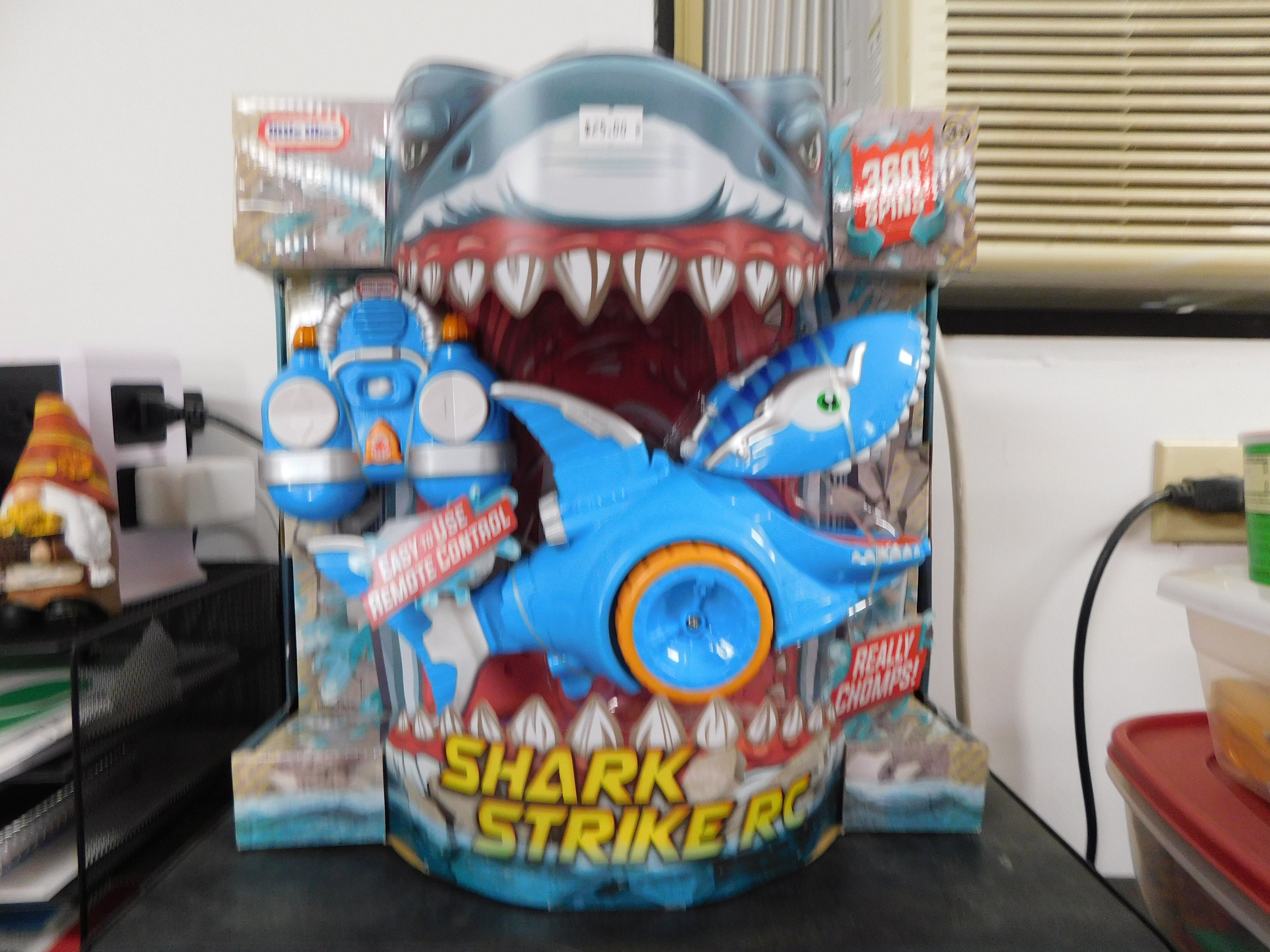 Little Tikes Shark Strike RC