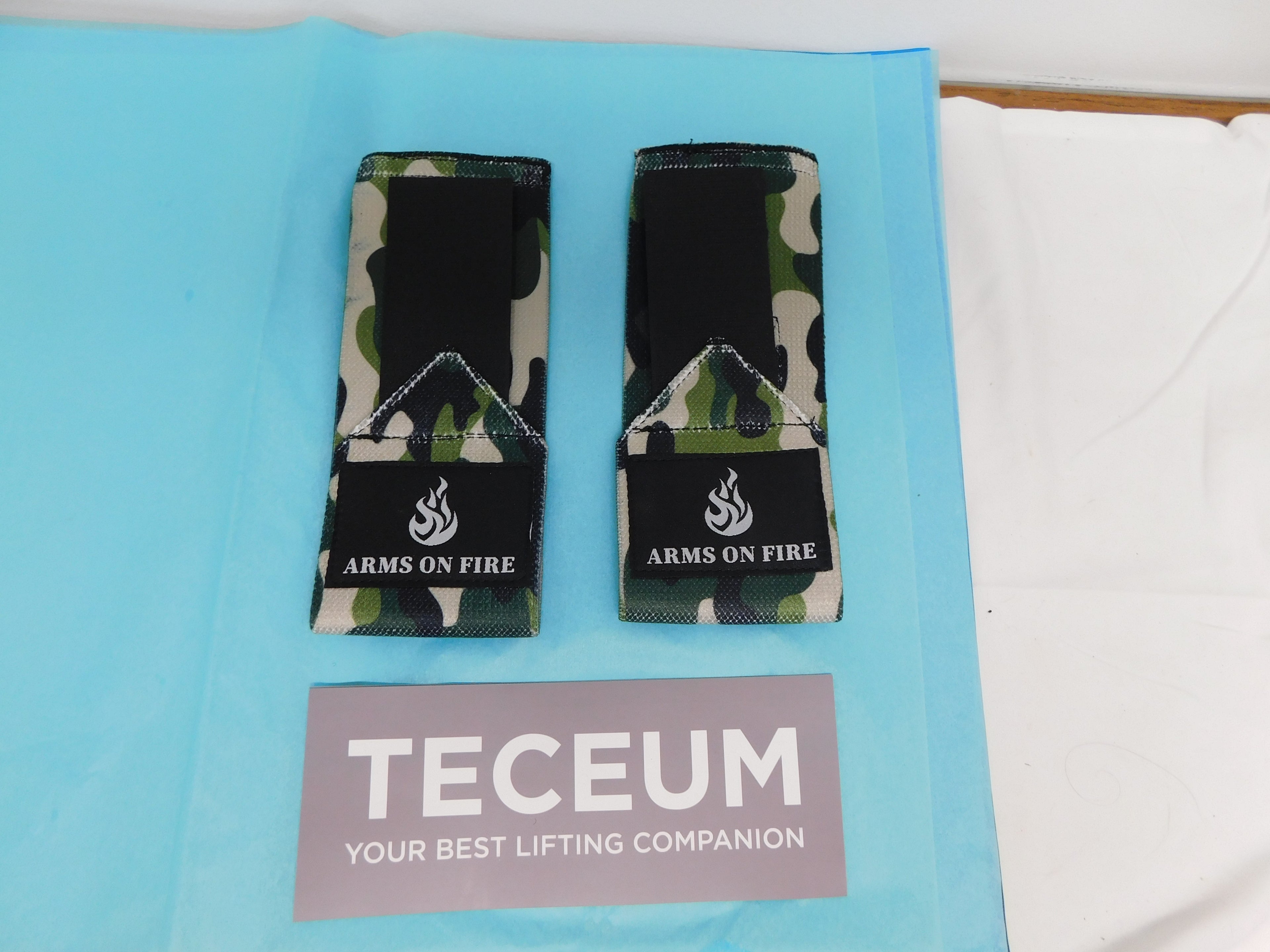 Teceum Weightlifting Wrist Straps 12" Green Camo.