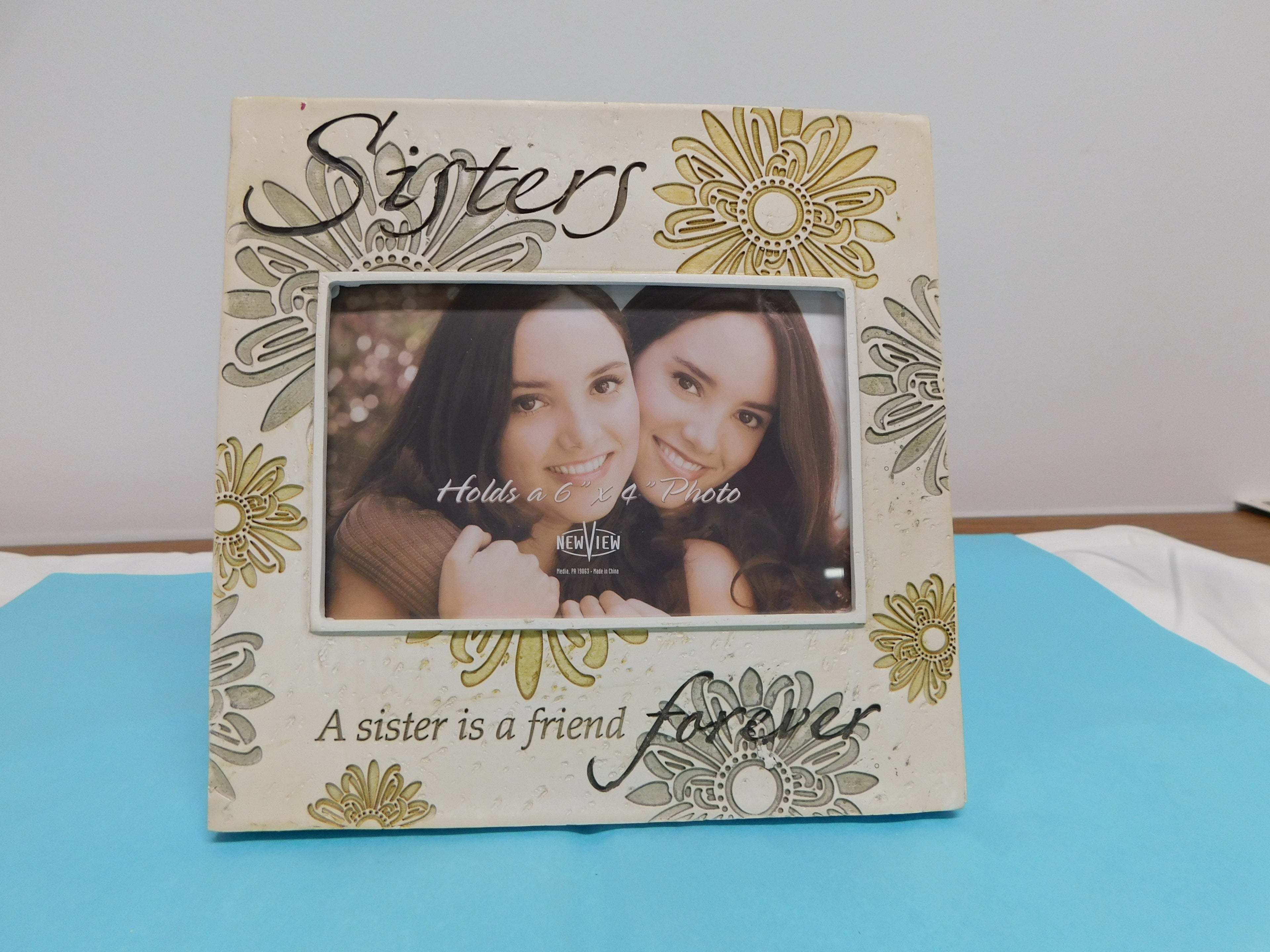 6"X4" Picture Frame Sisters