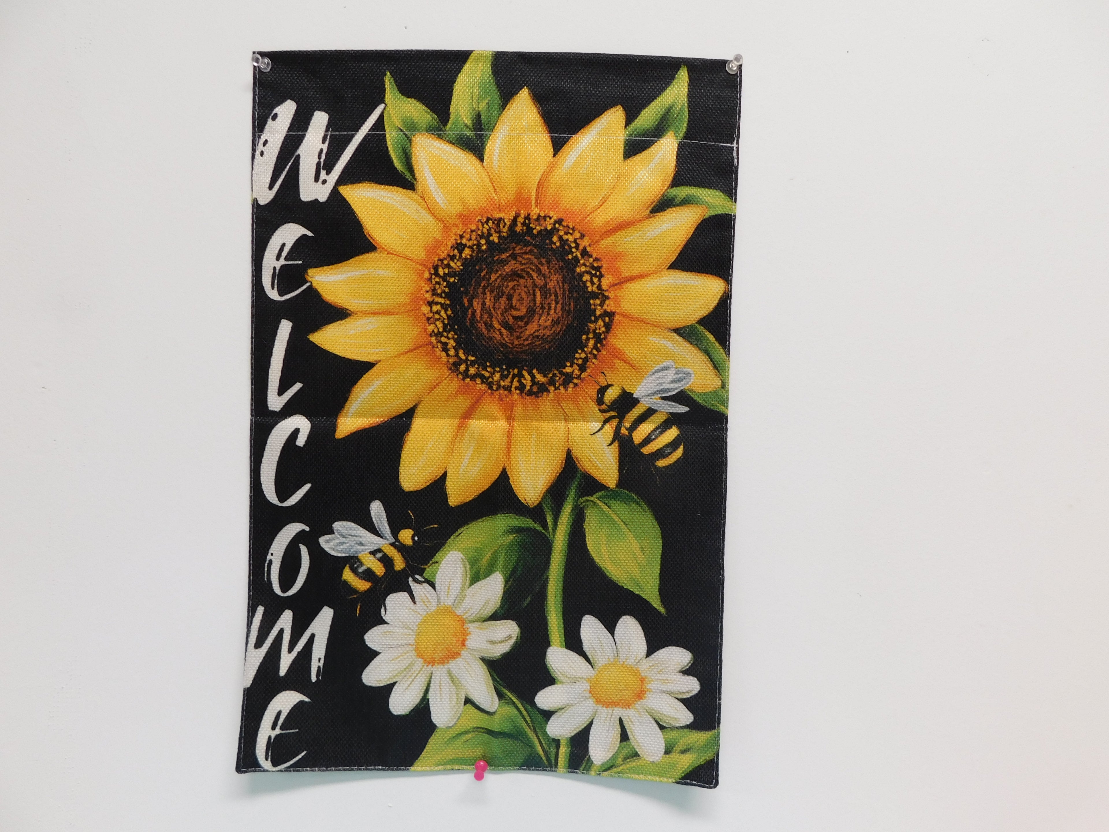 Yard Flag with Sunflower and Bee